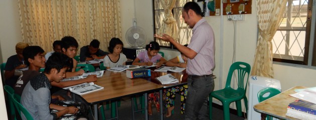 U Naing Naing Tun is teaching English Language at Scholar Education Learning Center